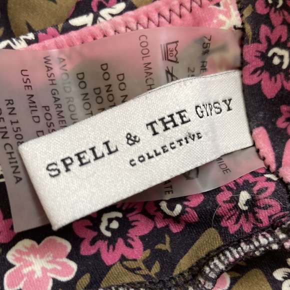 Spell & the Gypsy Floral top - Picture 5 of 6